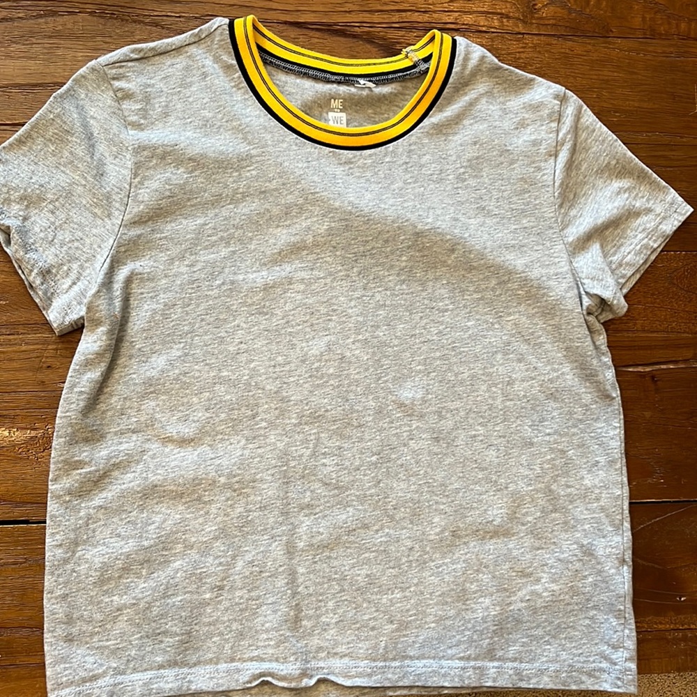 girls t shirt